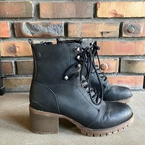 Universal Thread Black Lace-Up Boots
